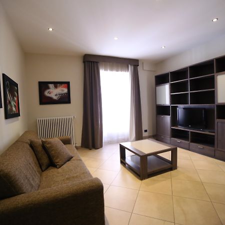 Bb 10 Serpotta - Palazzo Riolo & Restaurant Palermo Kültér fotó
